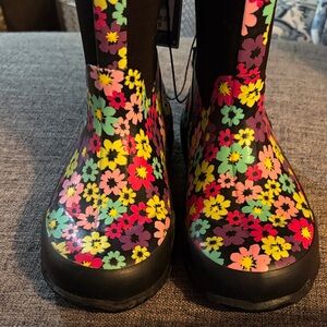 Kids Floral Waterproof Rain Boots - Black with Multicolor Flowers Sz Youth 1